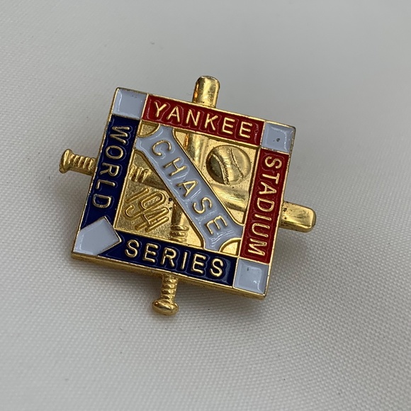 Vintage New York Yankees Stadium World Series 1941 Lapel Pin - Picture 3 of 7